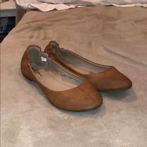 Tan Ballet flats